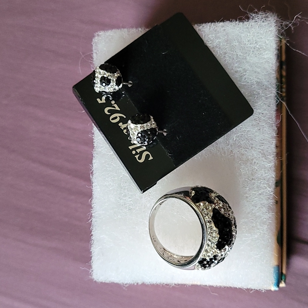 Ring w/matching earrings.